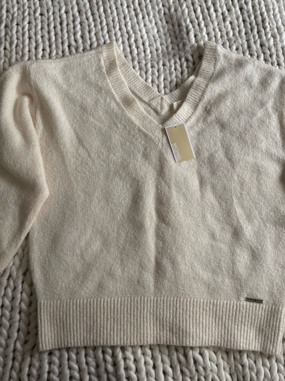 Michale Kors Cream V-Neck Sweater NWT Size L